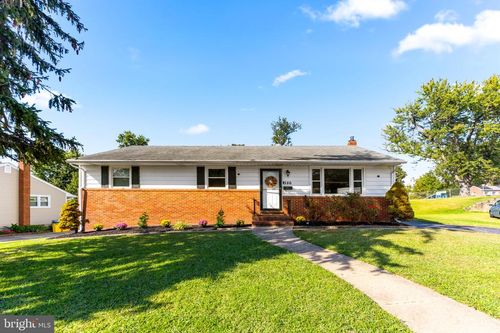 586 Forest View Rd, Linthicum Heights, MD, 21090-2818 | Card Image