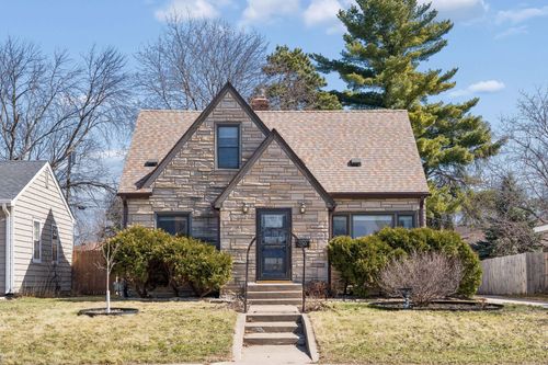 320 9th Ave N, South Saint Paul, MN, 55075-1906 | Card Image