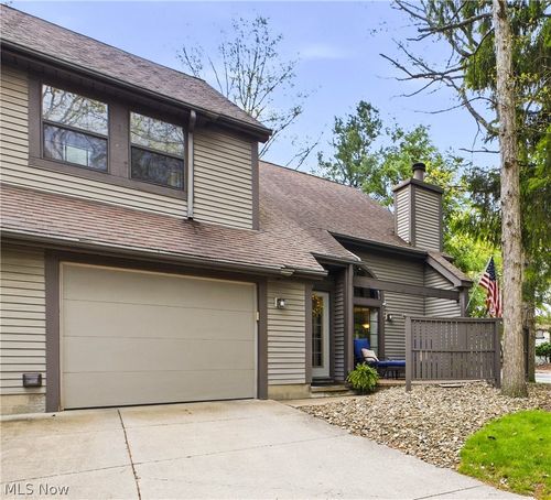 3-1323 Red Tail Hawk Ct, Boardman, OH, 44512-8026 | Card Image