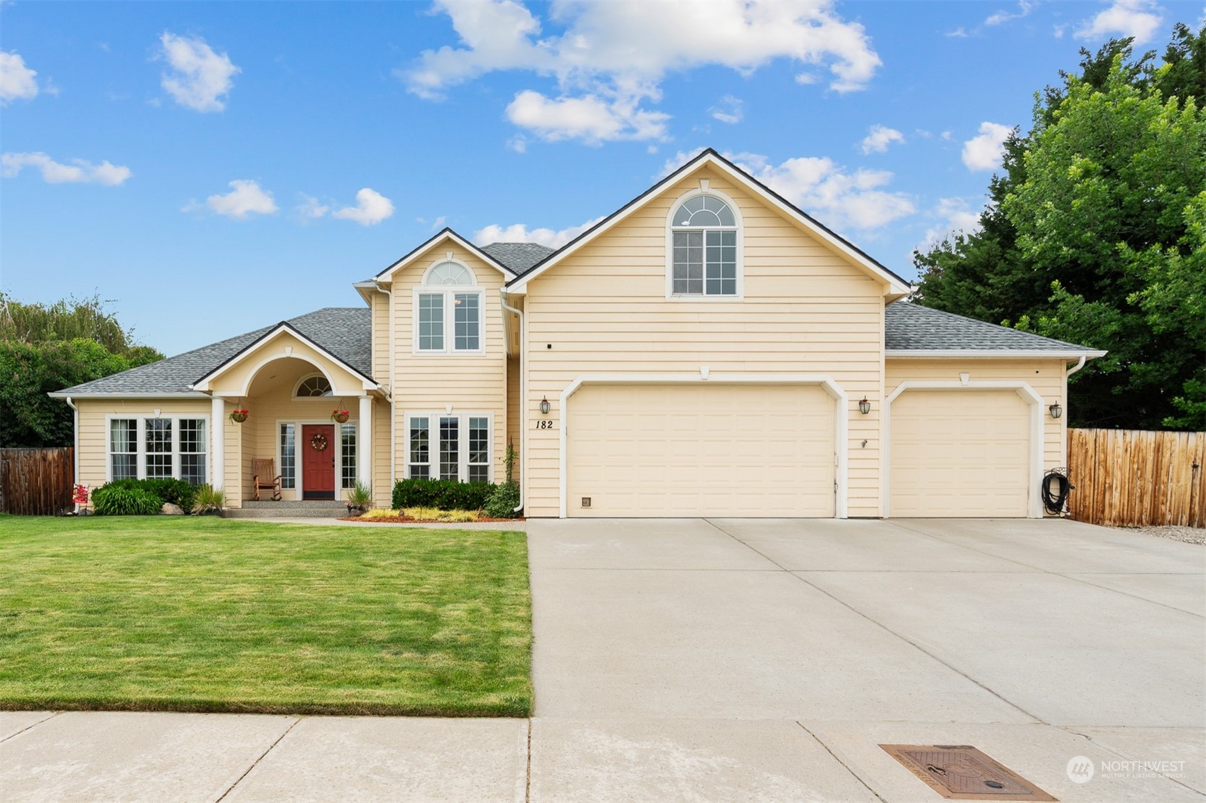 Fox Run, Wenatchee, WA 98801