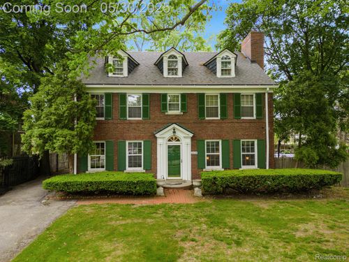 2918 Burns St, Detroit, MI, 48214-1803 | Card Image