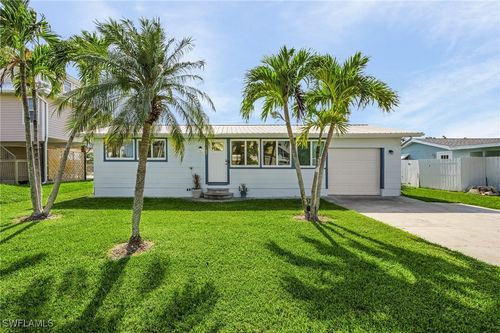 2240 Oleander St, ST. JAMES CITY, FL, 33956-2028 | Card Image
