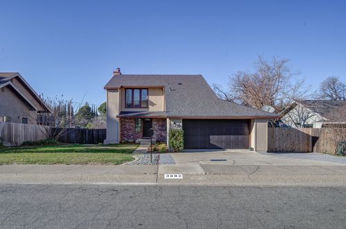 3882 Fujiyama Way, Redding, CA, 96001-2961 | Card Image