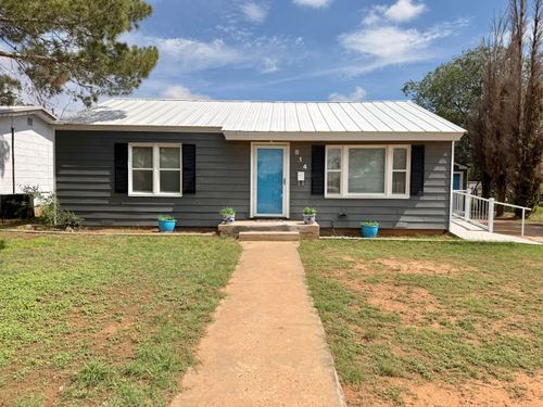 814 W 11th St, Post, TX, 79356-2403 | Card Image