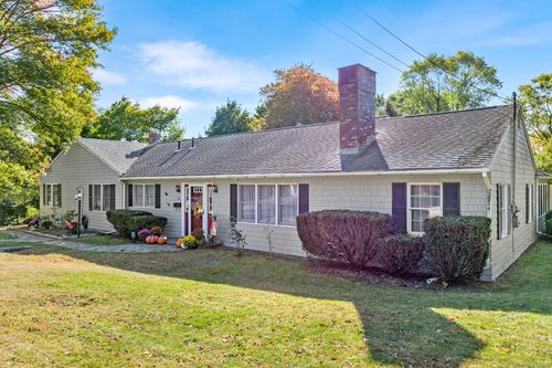 10 Maple Drive, Groton, CT, 06340 | Card Image