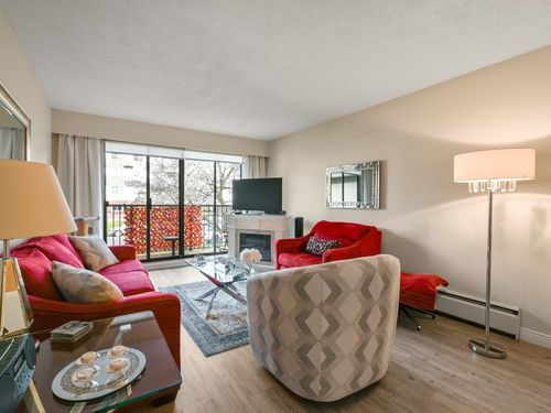 205-307 W 2nd St, North Vancouver, BC, V7M1E2 | Card Image