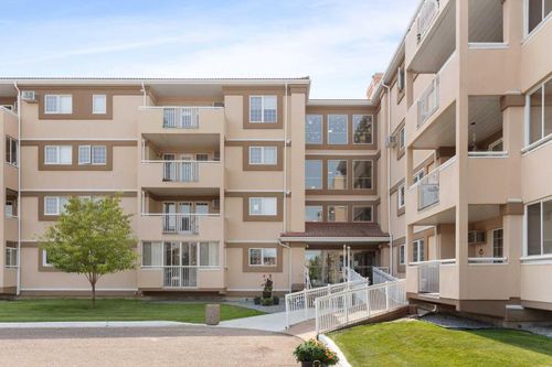 412-22 Park Meadows Dr Se, Medicine Hat, AB, T1B4E8 | Card Image