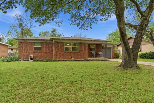 807 Elizabeth Blvd, Granbury, TX, 76048-2305 | Card Image