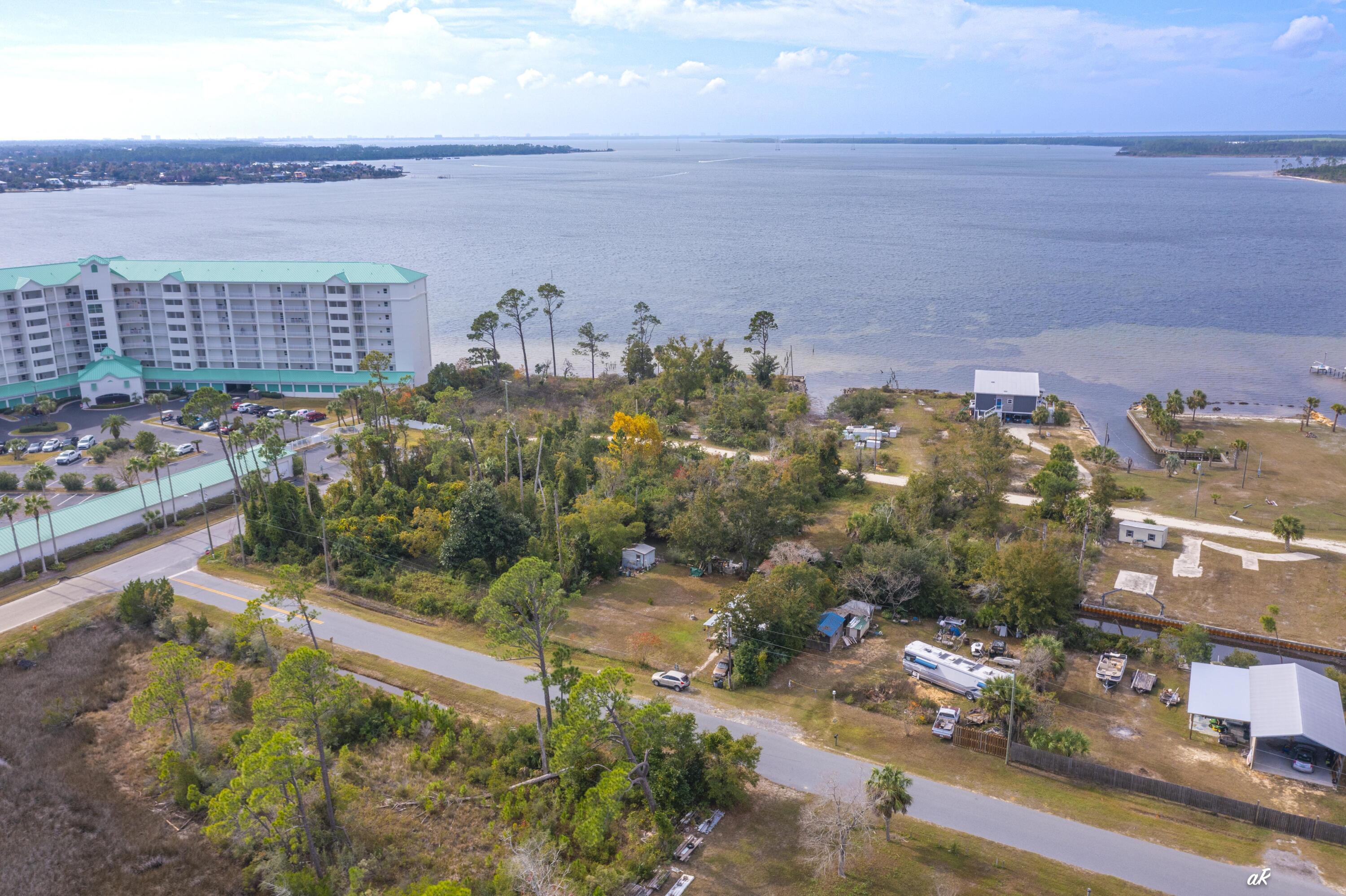 Land in Panama City 5