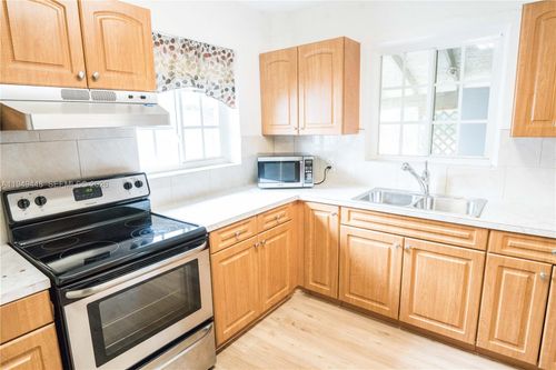 5807 Sw 41st St, Miami, FL, 33155-5307 | Card Image