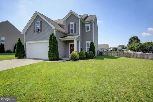 784 Bristol Dr, GREENCASTLE, PA, 17225-8736 | Card Image