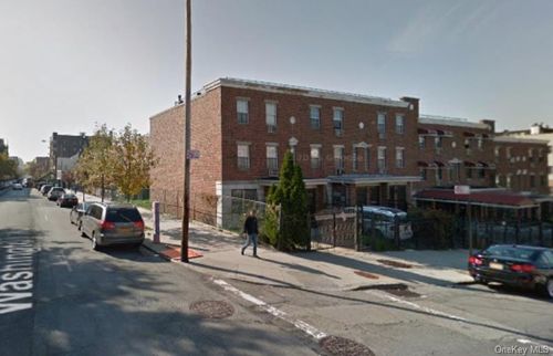 466 E 179th St, Bronx, NY, 10457-3202 | Card Image