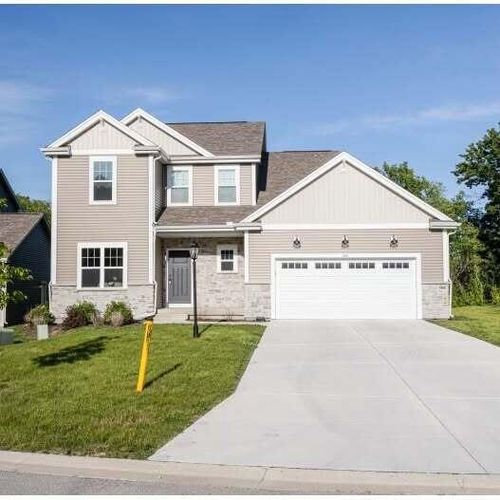 310 Paradise Court, Hartland, WI, 53029 | Card Image