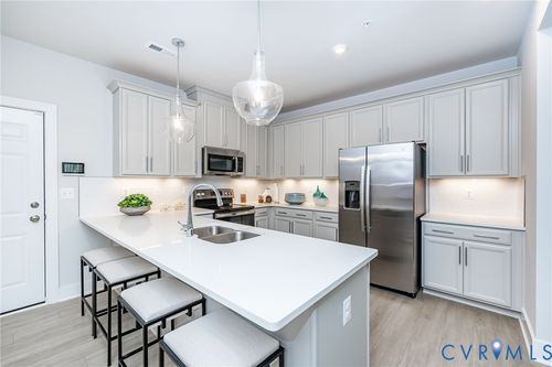 a-1041 N Lombardy St, Richmond, VA, 23220-2203 | Card Image