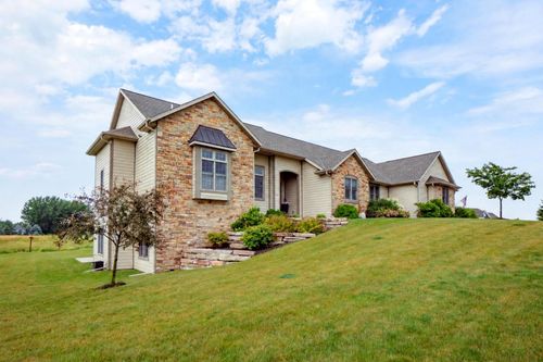 4268 S Woodcrest Ridge Drive, West Bend, WI, 53095 | Card Image