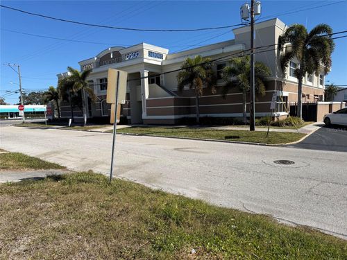 101-501 S Lincoln Ave, Clearwater, FL, 33756-5945 | Card Image