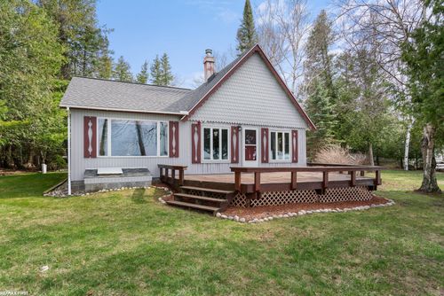 1654 Birch Bark Cv, Indian River, MI, 49749-9283 | Card Image