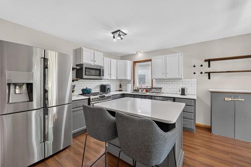 644 Granite Way, Sun Prairie, WI, 53590-3307 | Card Image