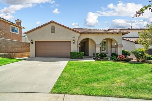 34213 Lake Breeze Dr, Yucaipa, CA, 92399-6921 | Card Image
