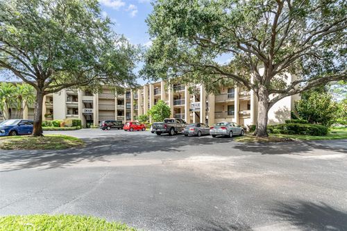 505-4121 Player Cir, ORLANDO, FL, 32808-2215 | Card Image