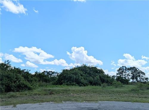 9012 S Casa Ct, Labelle, FL, 33935-8411 | Card Image