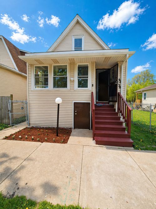 9236 S Blackstone Ave, Chicago, IL, 60619-8028 | Card Image