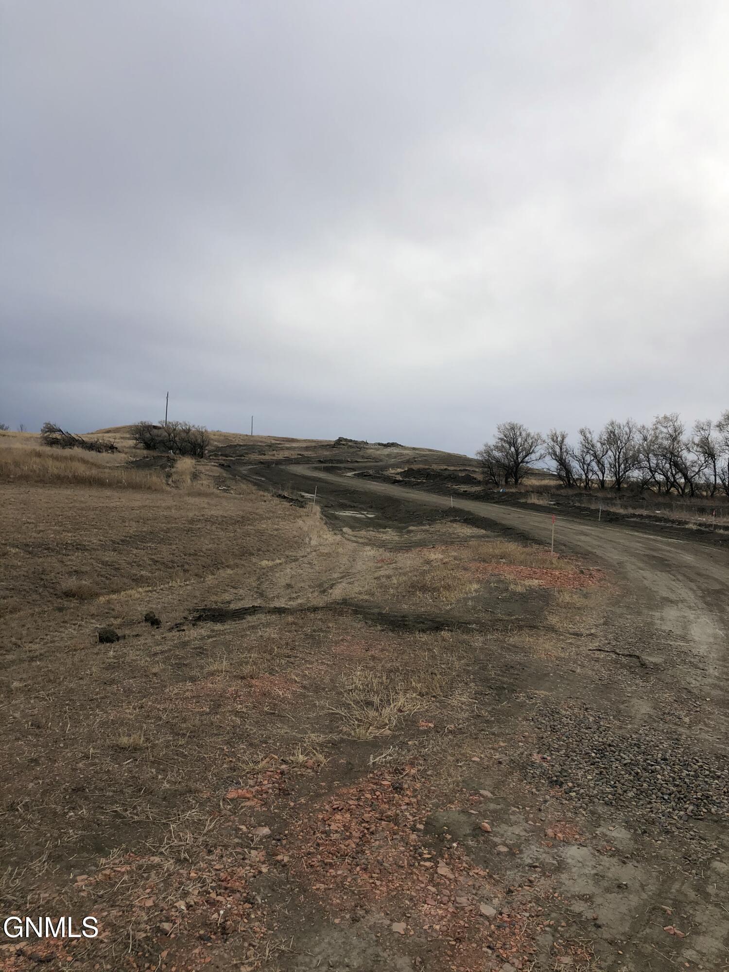 Land in Watford City 4