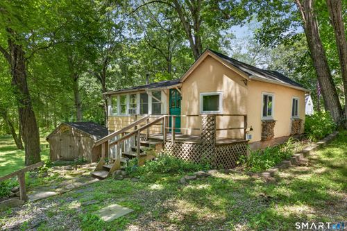 69 River Rd, Clinton, CT, 06413-1049 | Card Image
