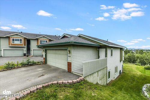 1526 Northbluff Dr, Anchorage, AK, 99501-1305 | Card Image