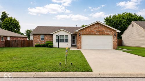 210 Bishop Drive, Seymour, IN, 47274 | Card Image