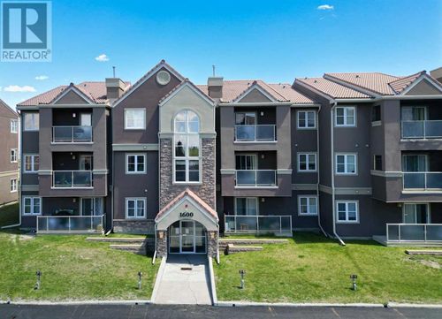 3400 Edenwold Hts Nw, Calgary, AB, T3A3Y8 | Card Image