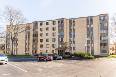 503 - 9745 S Karlov Avenue, Condo with 1 bedrooms, 1 bathrooms and 1 parking in Oak Lawn IL | Image 1