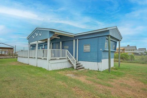201 Neptune, Sargent, TX, 77414 | Card Image