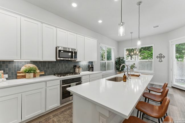 UNIT-26 - 5843 Whitby Rd, House other with 3 bedrooms, 3 bathrooms and null parking in San Antonio TX | Image 6