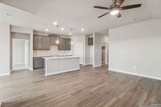 12730 Horizon Crst, House other with 4 bedrooms, 4 bathrooms and null parking in Schertz TX | Image 7