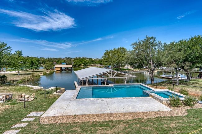 208 E Lakeshore Dr, House other with 4 bedrooms, 5 bathrooms and null parking in Sunrise Beach TX | Image 28