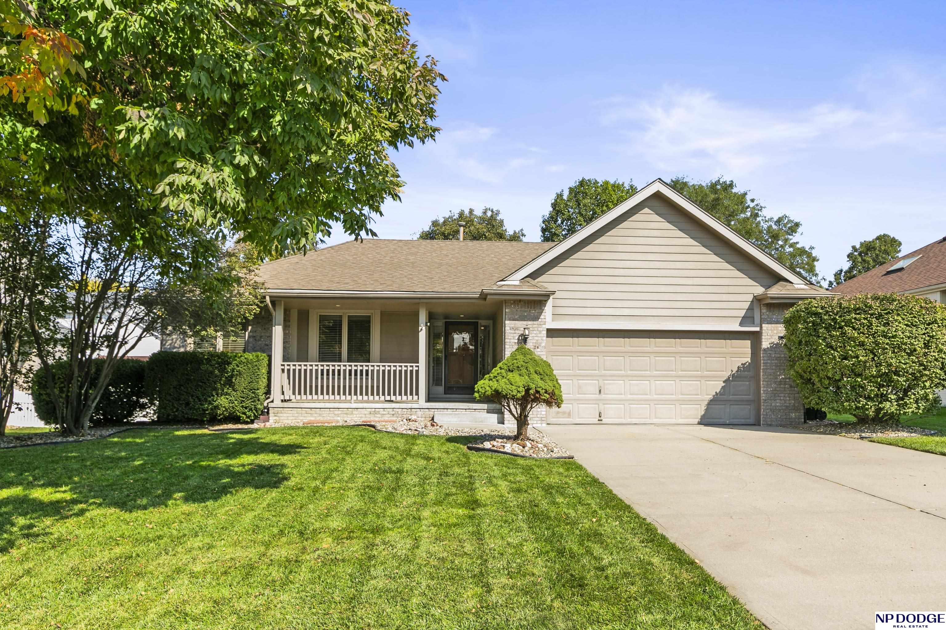 Betsy Ave, Papillion, NE 68133