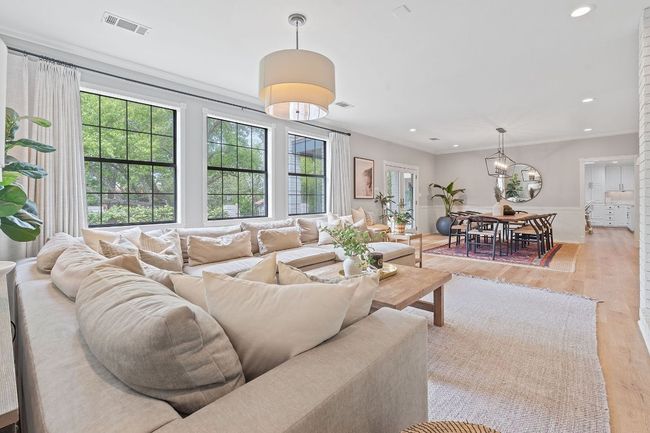 Family room and dining rooms are perfect for entertaining | Image 9