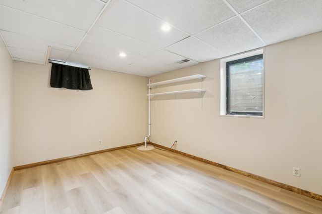 11_interior.jpg | Image 11