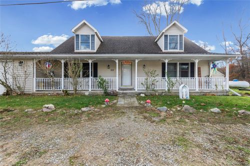 43865 Willow Rd, Belleville, MI, 48111-9252 | Card Image