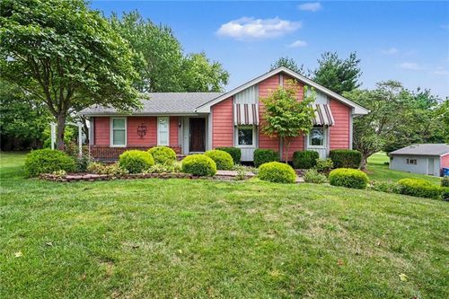 2100 Crescent Dr, Liberty, MO, 64068-9260 | Card Image