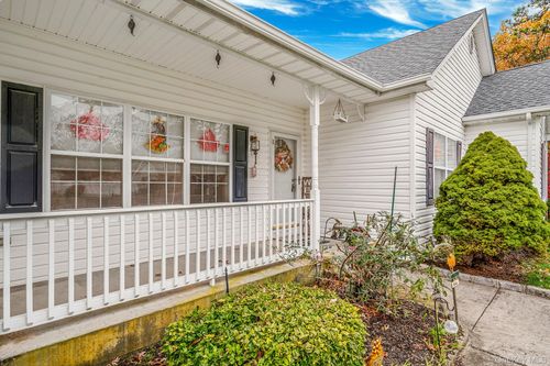 1 Monaco Ct, Ronkonkoma, NY, 11779-4596 | Card Image