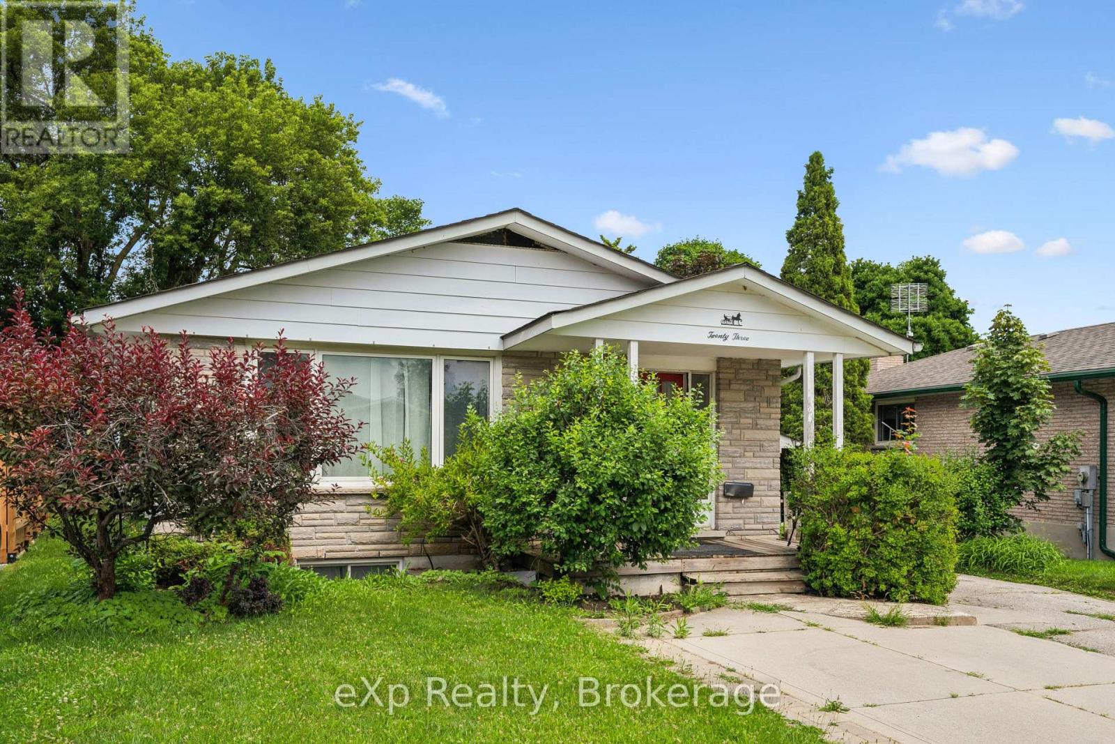 Residential in Guelph (Victoria North) 2