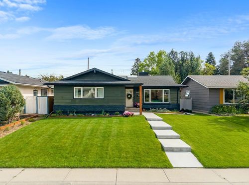 10832 Mapleford Rd Se, Calgary, AB, T2J1X8 | Card Image
