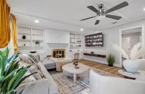 9005 Villa Park Cir, Dallas, TX, 75225-2005 | Card Image