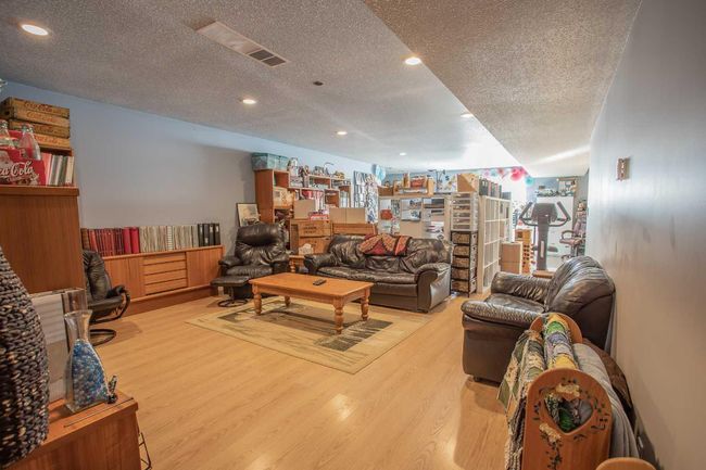 7 Chinook Crescent, House other with 5 bedrooms, 3 bathrooms and 6 parking in High Level AB | Image 38