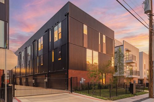 4751 Pacer Ct, Dallas, TX, 75204-1010 | Card Image