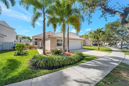 941 Briar Ridge Rd, Weston, FL, 33327-1706 | Card Image