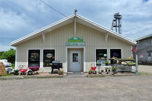 9384 Genesee Rd, Concord, NY, 14055-9701 | Card Image