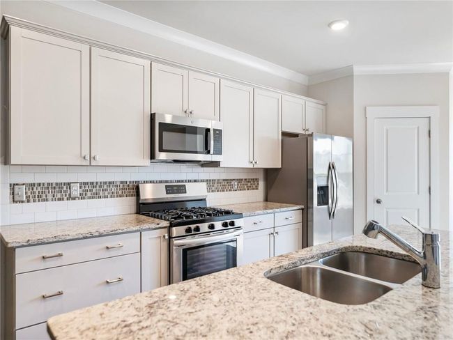 2959 Rambler Dr, Townhouse with 3 bedrooms, 2 bathrooms and null parking in Loganville GA | Image 6